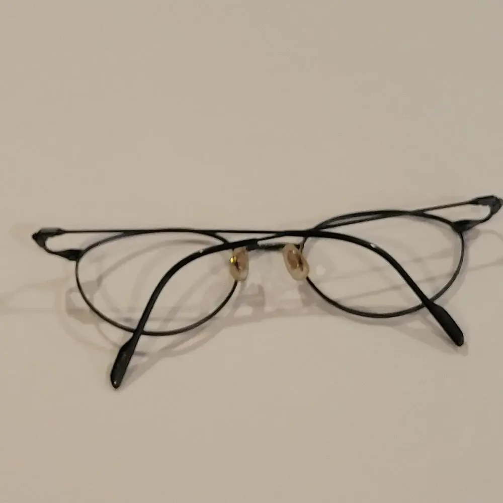 Nikon Duratitanium Eyeglasses DT4212  52x20x145 Black made in Japan